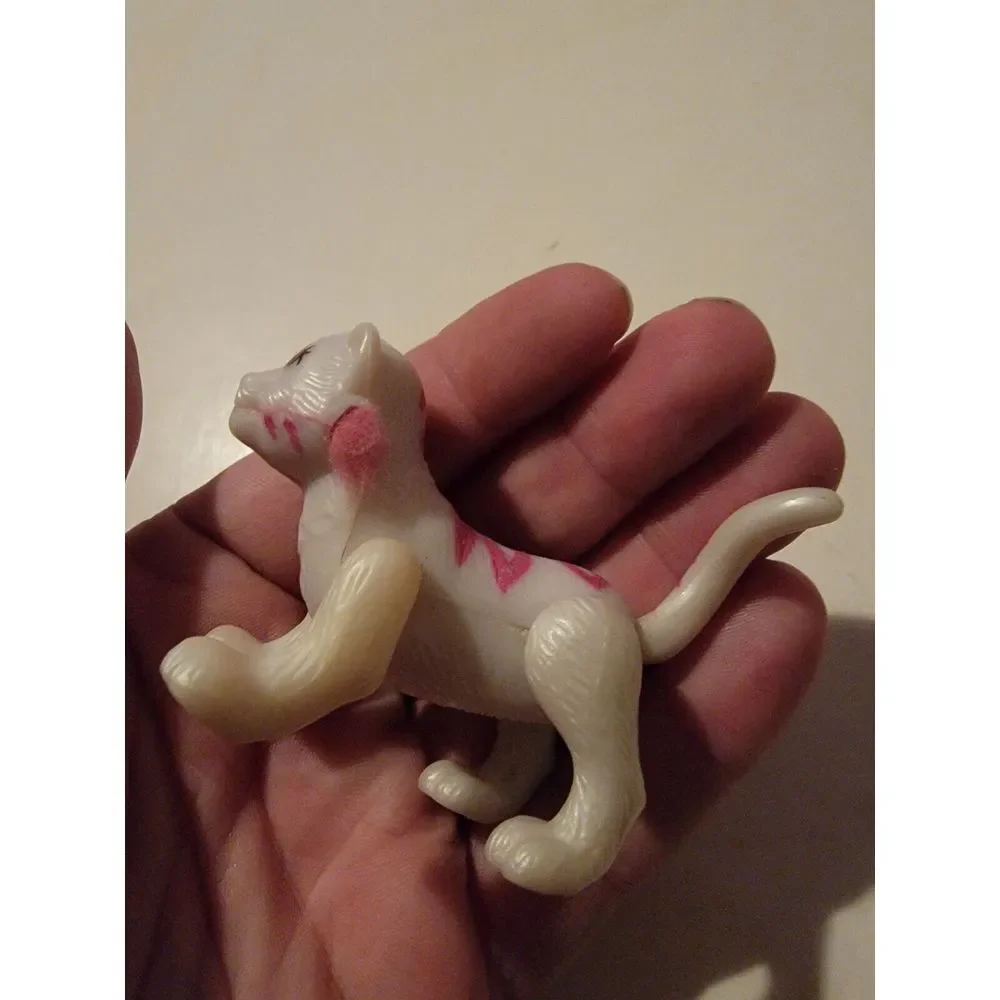Vintage Littlest Pet Shop McDonalds 1996 Tiger White & Pink Tonka Happy Meal Toy